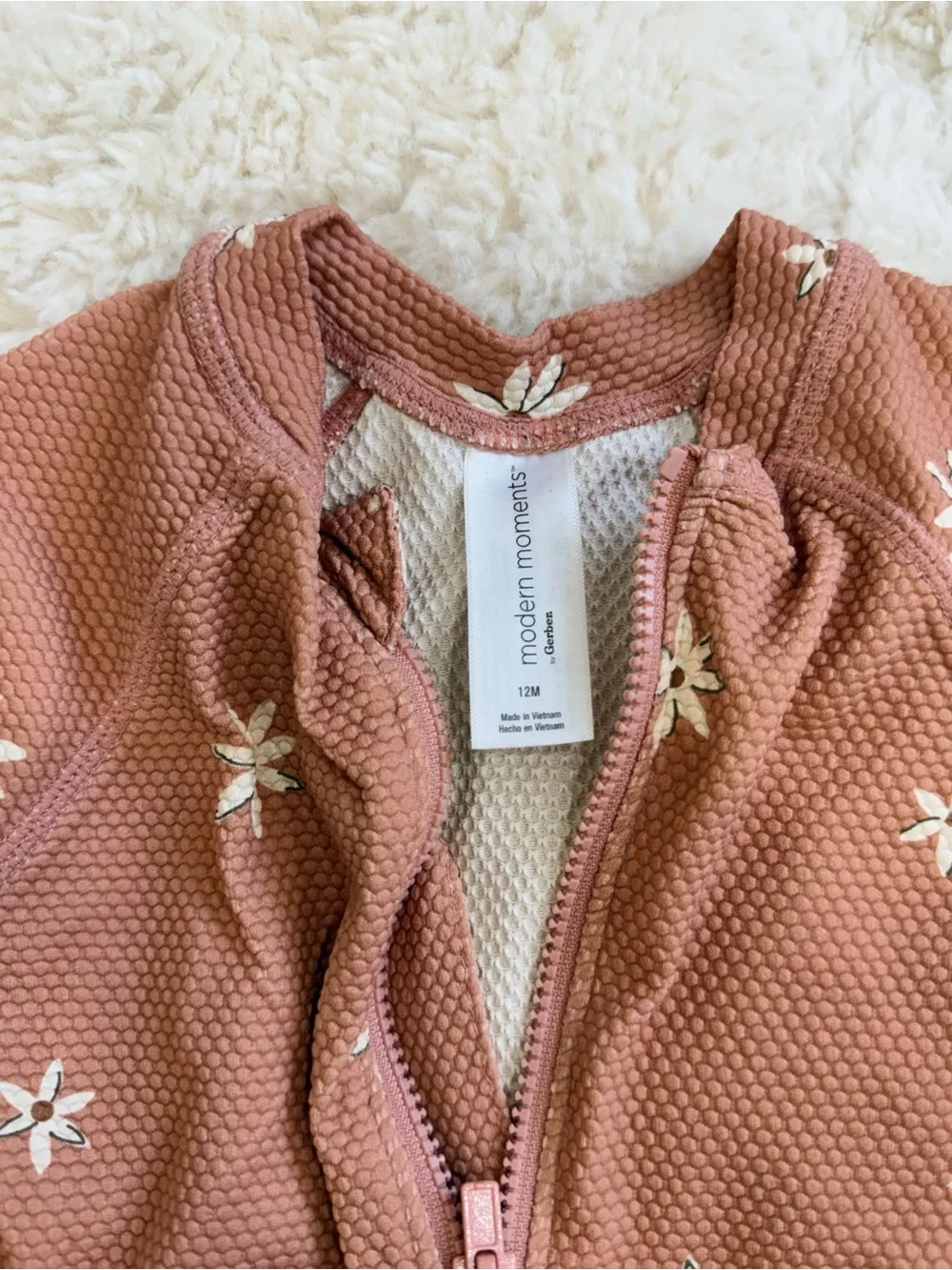 Short-Sleeve Kids Swim Bodysuit in Dusty Rose Daisy